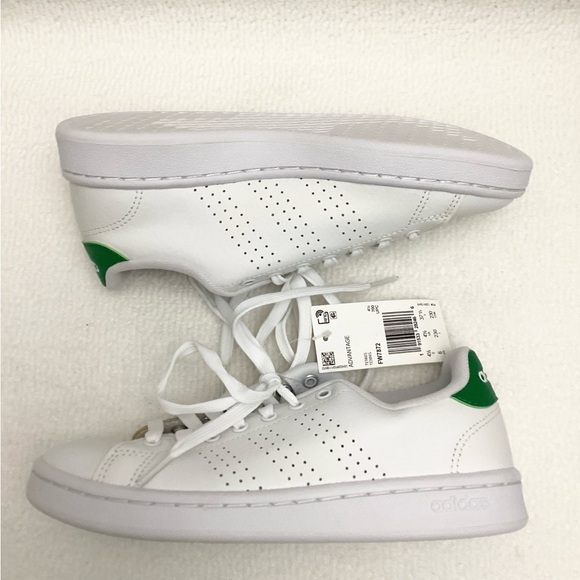 New Adidas advantage Classic White and Green sneaker Shoes size 6 - Picture 7 of 9